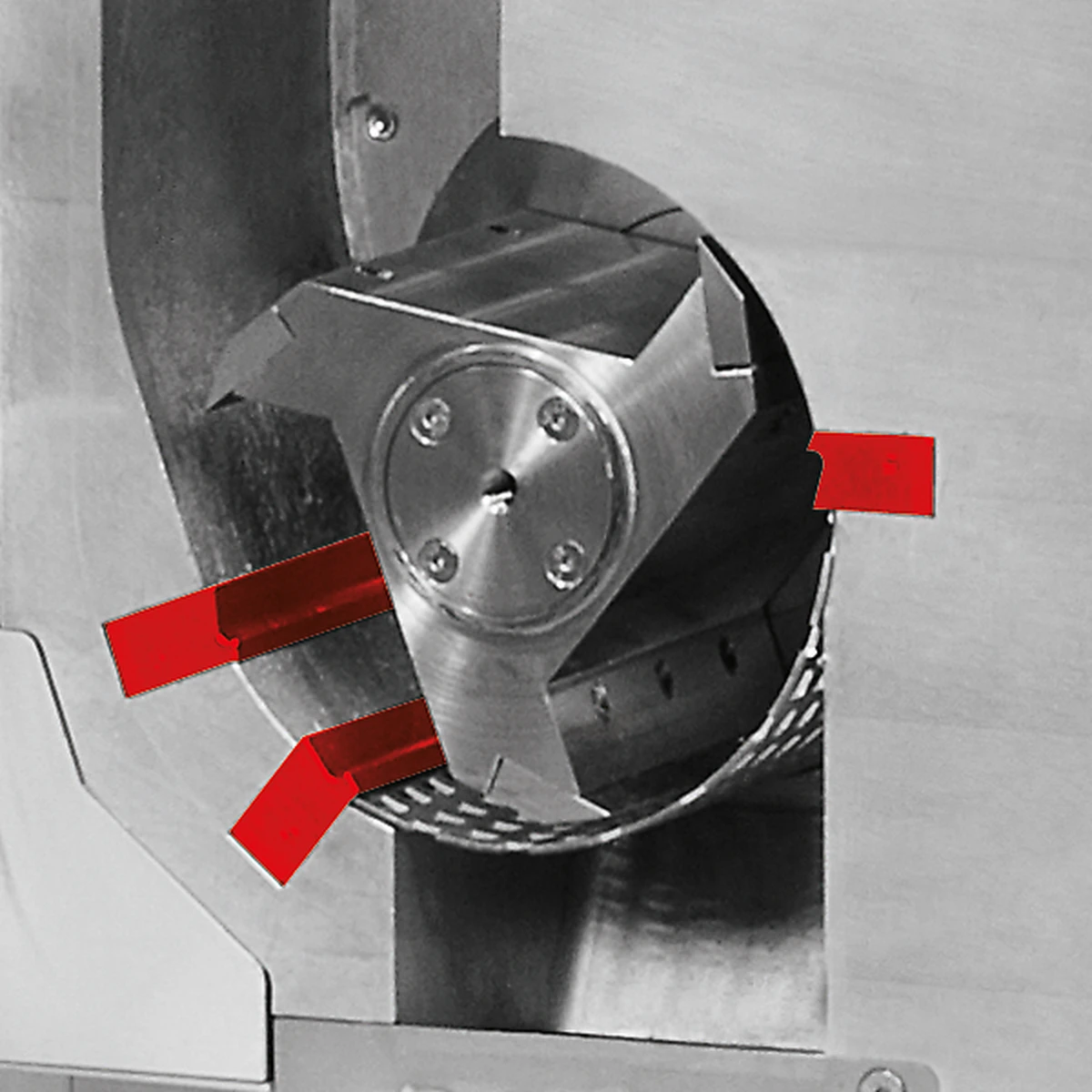 Close-up of the rotor bars in the SM 300 cutting mill