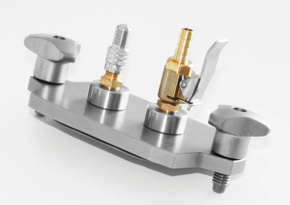 Emax grinding jar holder with gas valves