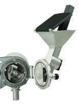 Feeding pusher for fibrous material