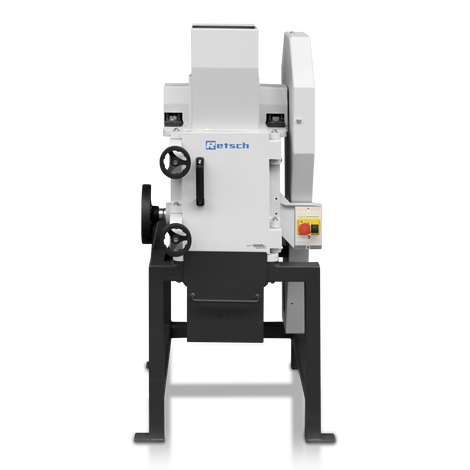 RETSCH BB 400 jaw crusher on its floor-standing frame