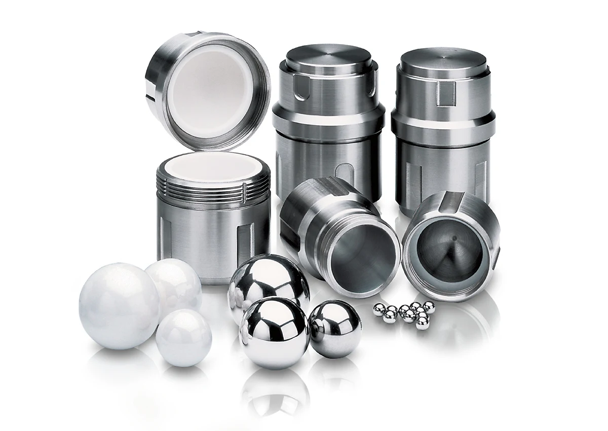 Grinding jars & balls