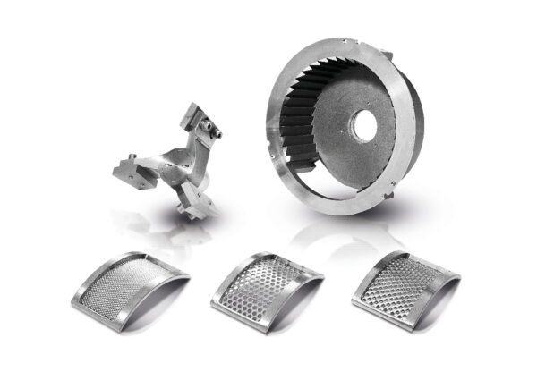 SK 300 grinding chamber and bottom sieves